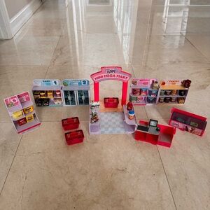 Shopkins Real Little Cutie Os Mini Mega Mart Playset